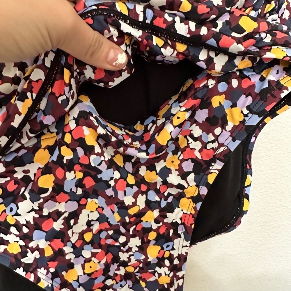 Floral Women's One Piece Swimsuit - Picture 5 of 6